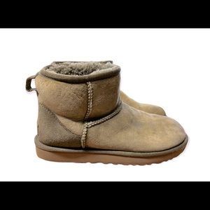UGG Boots tan